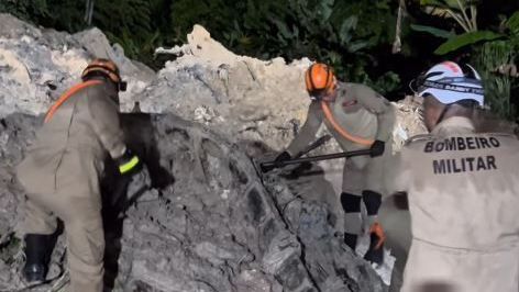 Mulher morre após deslizamento atingir casas na zona Norte de Manaus