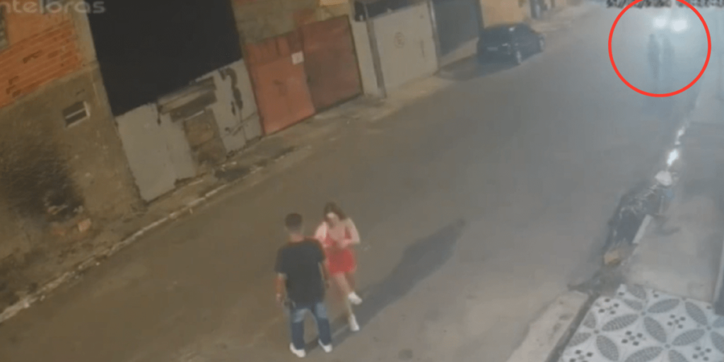 Vídeo: motorista atropela duas mulheres e foge sem prestar socorro em SP