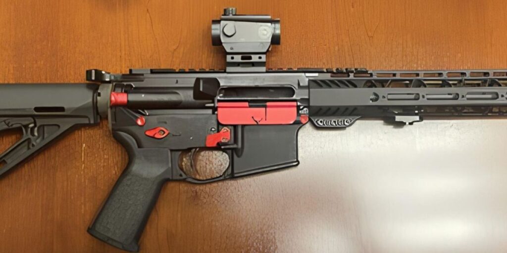 Brasileiros ligados ao PCC são acusados por tráfico de armas nos EUA