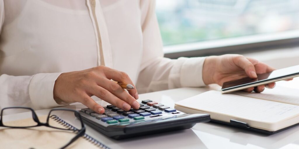 Ansioso em relação a dinheiro? Veja 4 dicas para ficar mais calmo