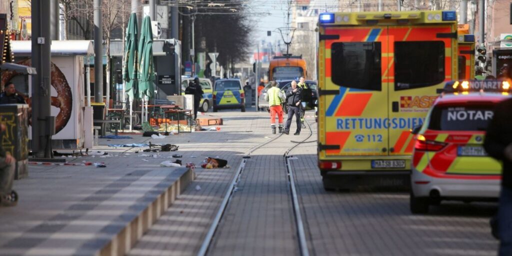 Veículo atropela multidão na Alemanha em meio a carnaval; uma pessoa morreu