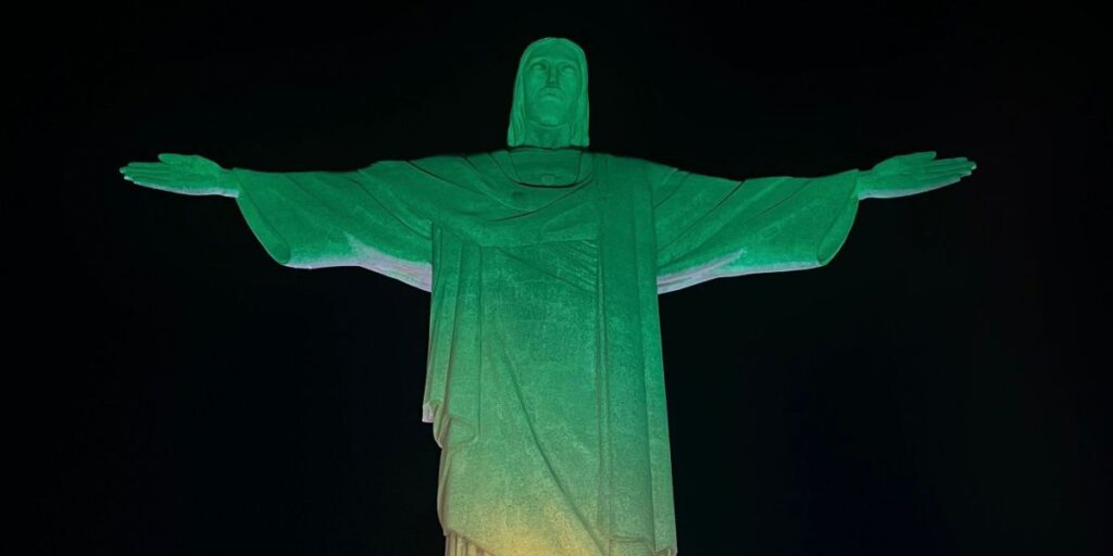 Cristo Redentor deve ser reaberto após vistoria nesta terça-feira (18)
