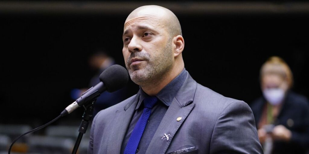 STF tem maioria para negar liberdade condicional a Daniel Silveira