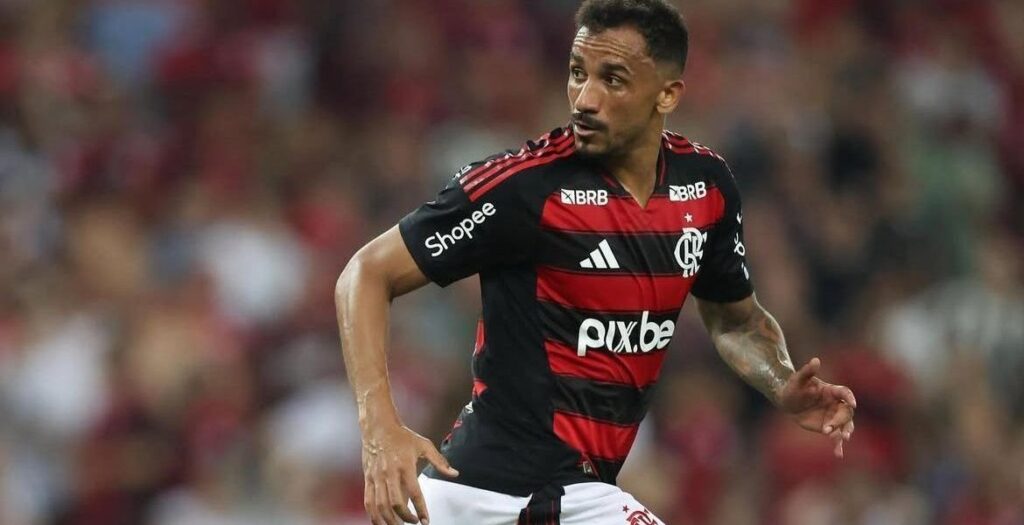 Danilo é desfalque do Flamengo em primeiro jogo da final do Carioca