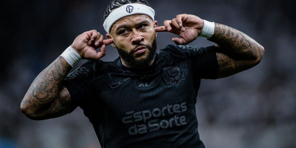 Corinthians define data para a reapresentação de Memphis Depay