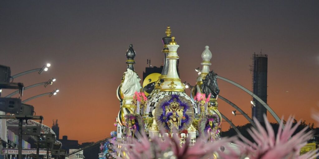 Rosas de Ouro é octacampeã do Carnaval de SP; relembre os outros títulos