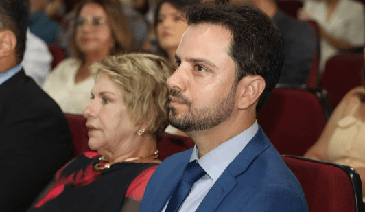 Prefeito de Mariana (MG) vai a Londres acompanhar julgamento sobre barragem