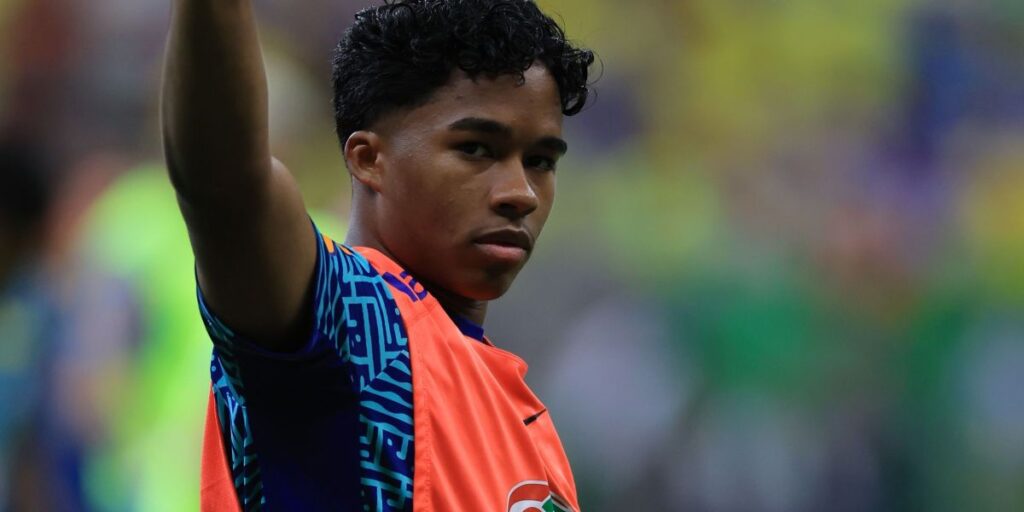 Dorival explica por que não escala Endrick e revela conversa com Ancelotti