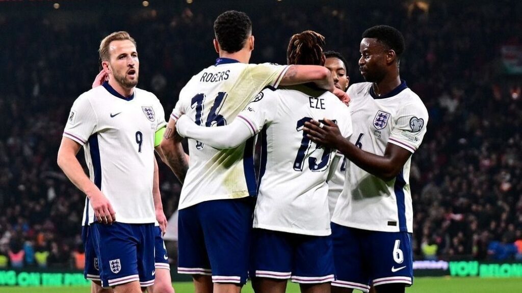 Inglaterra vence Letônia com gols de Reece James e Eze nas Eliminatórias