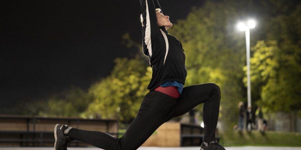 Fazer exercício antes de dormir prejudica a qualidade do sono? Entenda