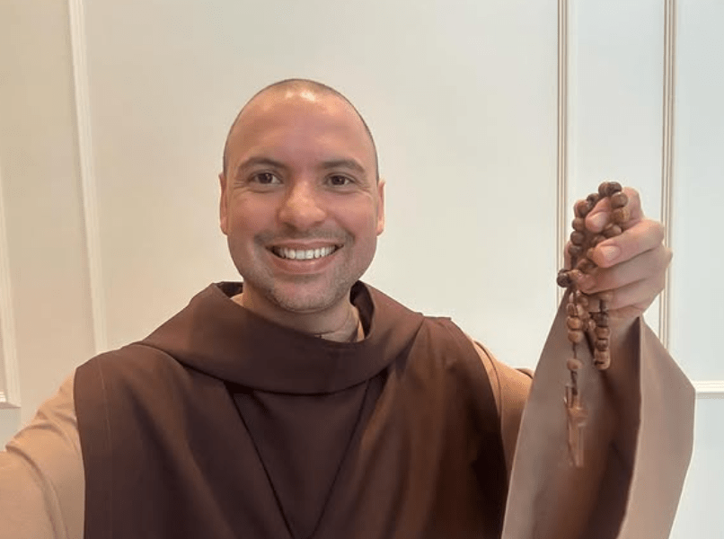 Parlamentares de direita apoiam frei Gilson após ataques da esquerda