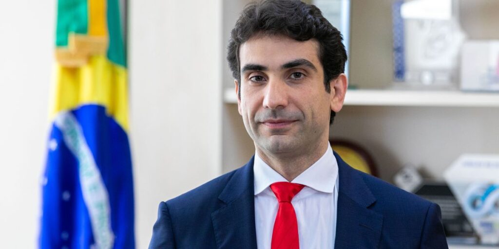 Alta dos juros visa preservar poder de compra, diz Galípolo
