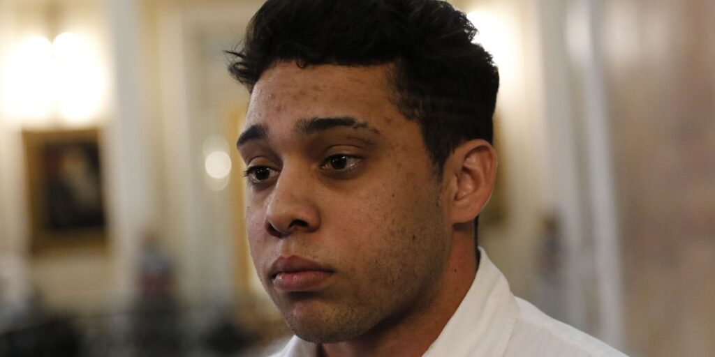 Justiça concede liberdade a Gabriel Monteiro, acusado de estupro