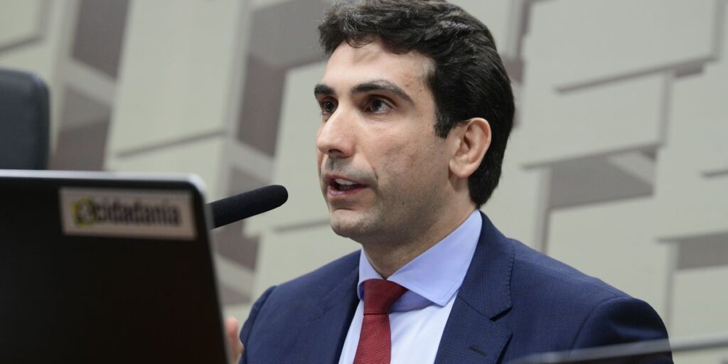 Analistas projetam quedas nos juros futuros com sinalização de Selic menor