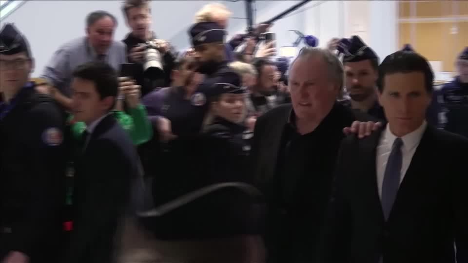 Violência sexual: julgamento de Gérard Depardieu começa nesta segunda (24)