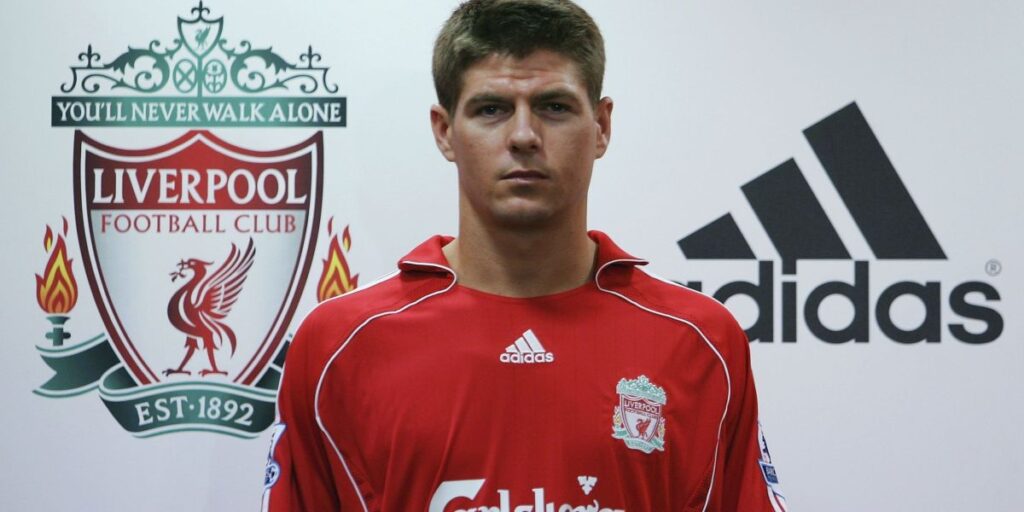 Liverpool assina contrato com a Adidas para substituir a Nike