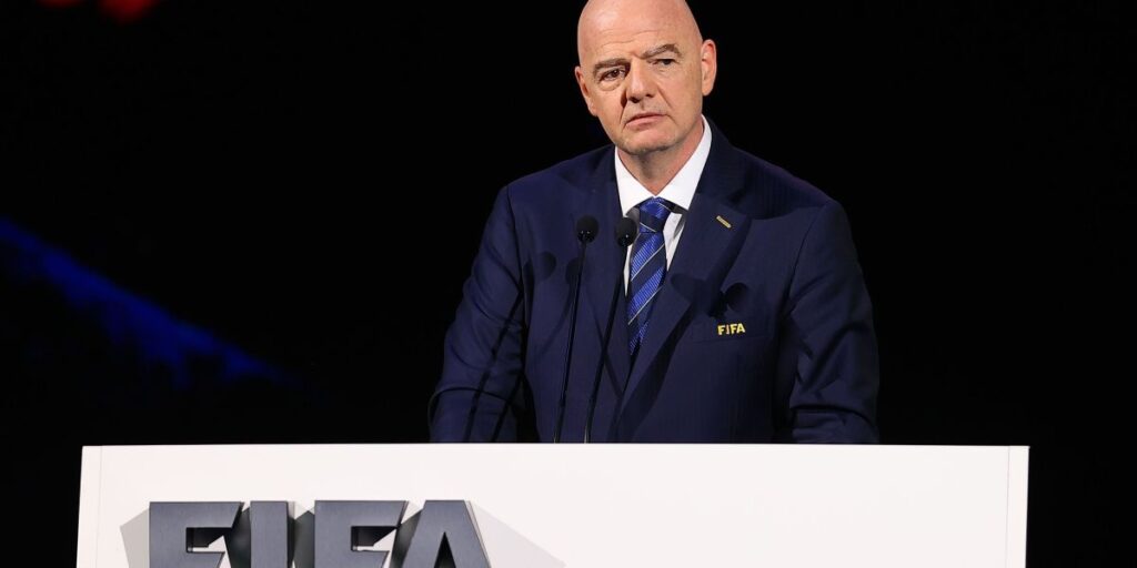 Presidente da Fifa anuncia novidade musical para final da Copa do Mundo