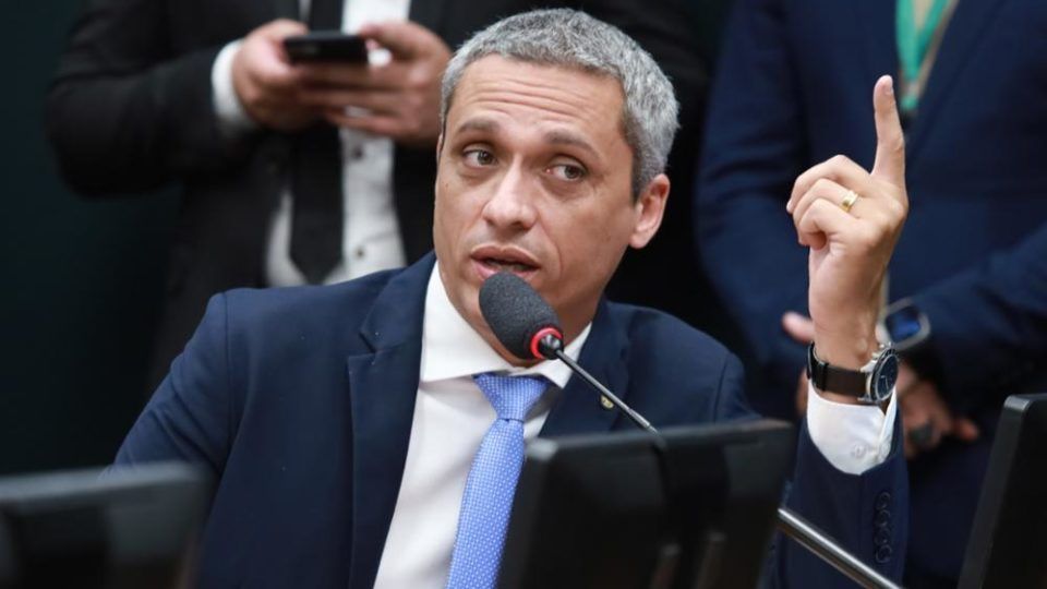 Gayer diz que fala sobre Gleisi buscava denunciar "hipocrisia da esquerda"