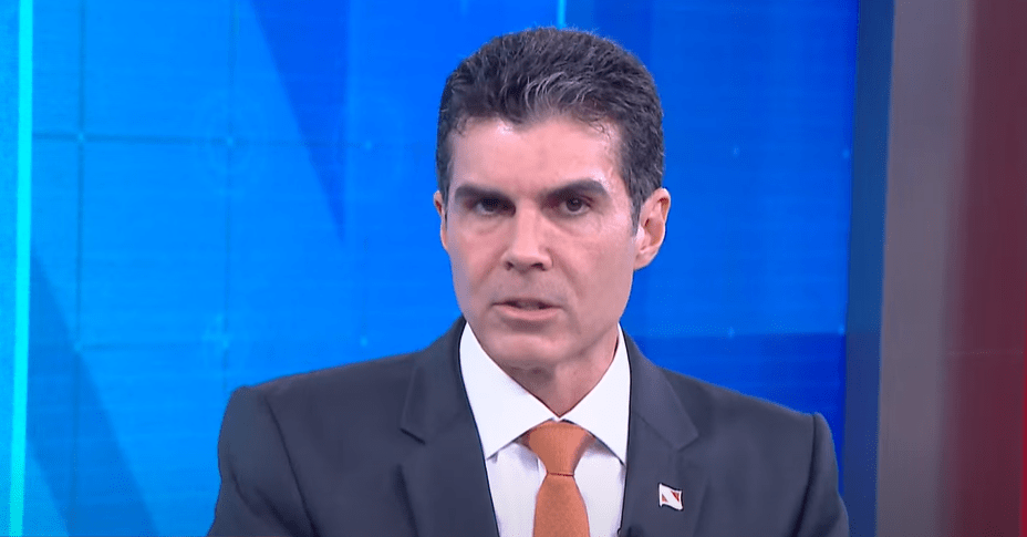 Temos que deixar interesses pessoais de lado, diz Helder sobre eleições