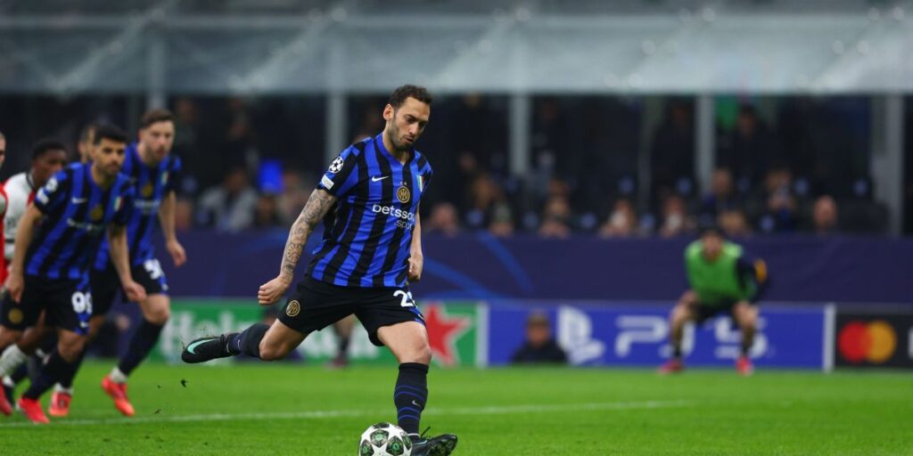 Inter volta a vencer Feyenoord e avança para as quartas da Champions League