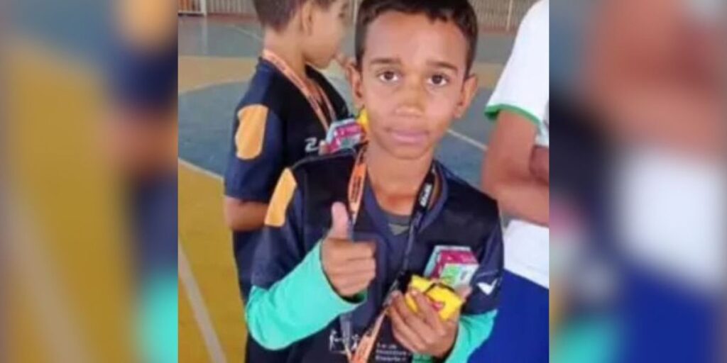 Menino de 12 anos tem morte cerebral após ser atacado por rottweilers em MG