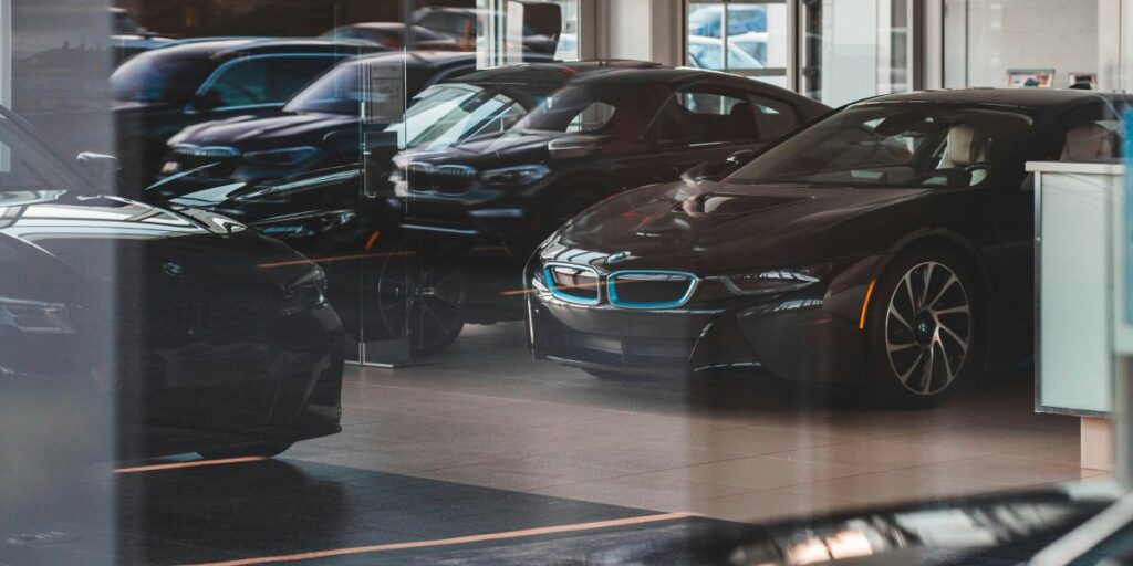 Automob tem prejuízo de R$ 101 mi no 4º tri