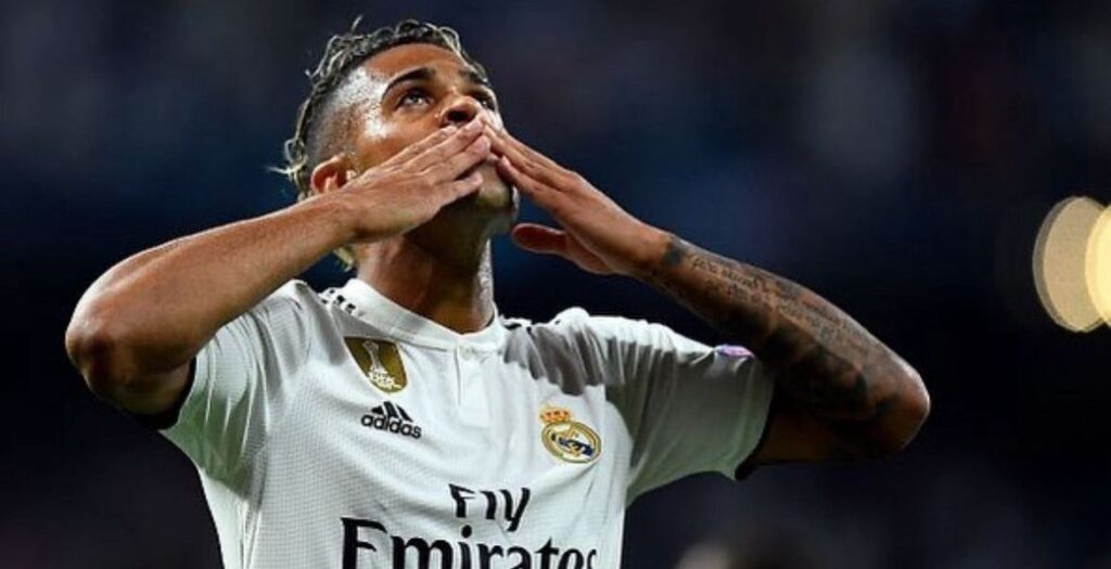 Sem time há quase um ano, ex-Real Madrid é convocado por seleção