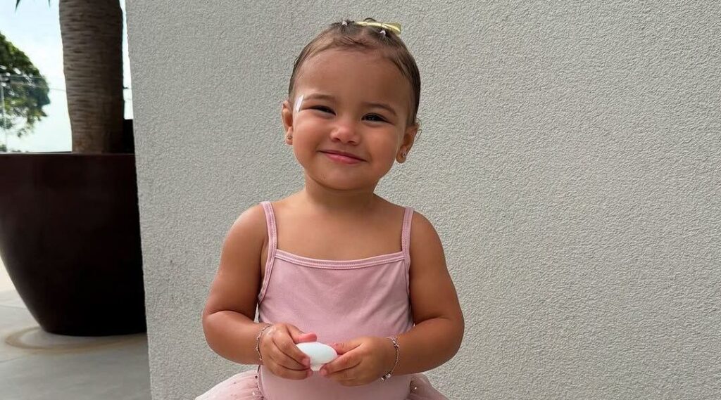 Bruna Biancardi mostra looks de balé de Mavie, filha com Neymar; veja fotos