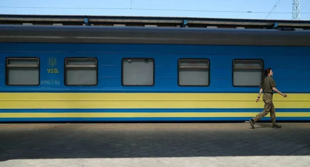 Ferrovia ucraniana diz que sistemas online foram alvos de ataques hackers