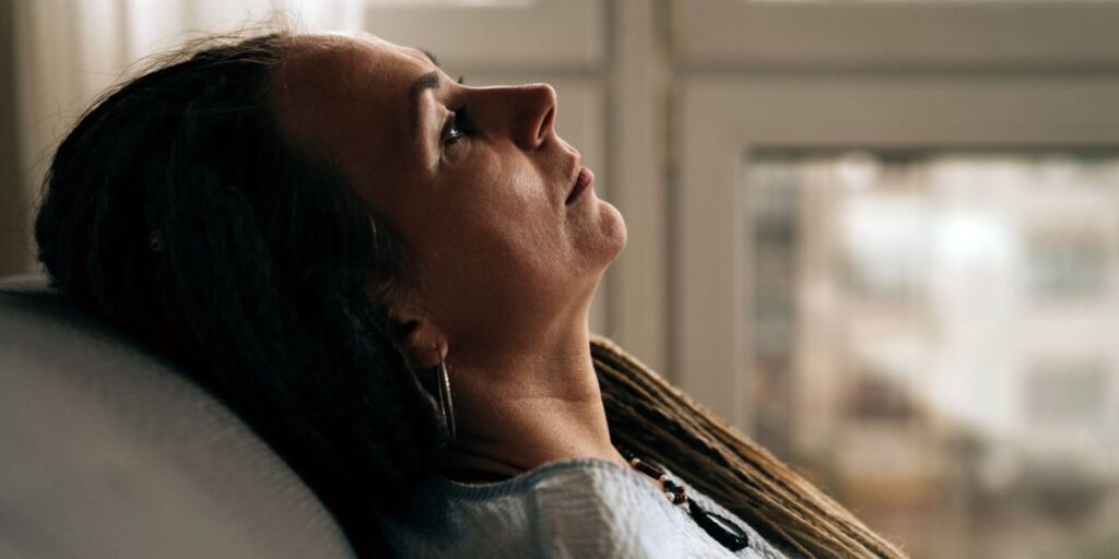 Pesquisadores descobrem o que pode causar cansaço na menopausa; entenda