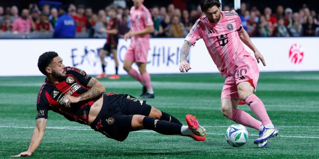 Messi deixa zagueiro e goleiro sentados em golaço pelo Inter Miami; veja