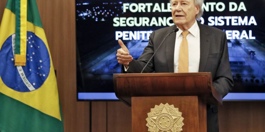 Instituições da Polícia Militar repudiam fala de Lewandowski em manifesto