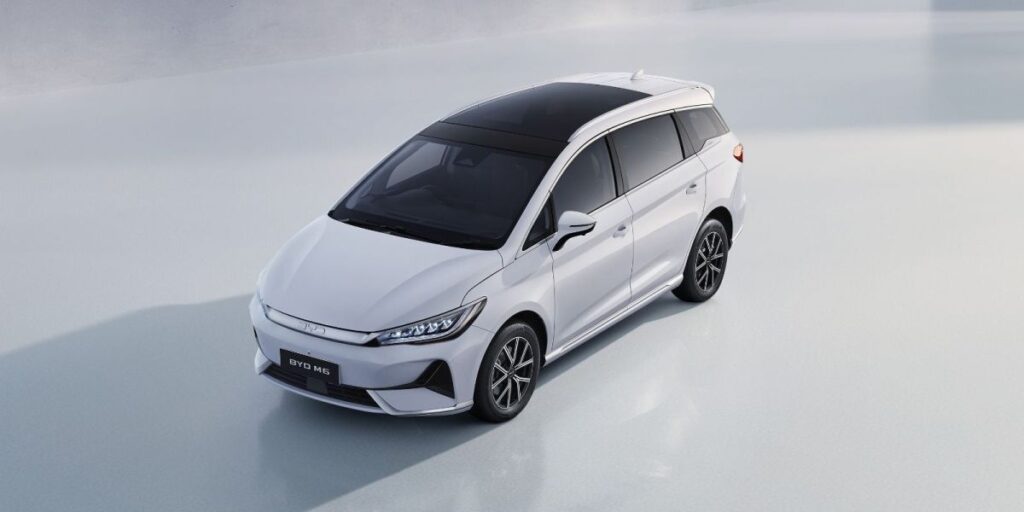Lançamento no Brasil? BYD M6 aparece em registros do Inpi; entenda