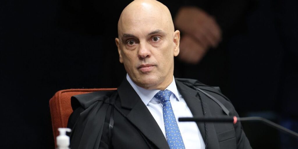 Moraes: Narrativa sobre velhinhas com a Bíblia na mão no 8/1 é "mentirosa"