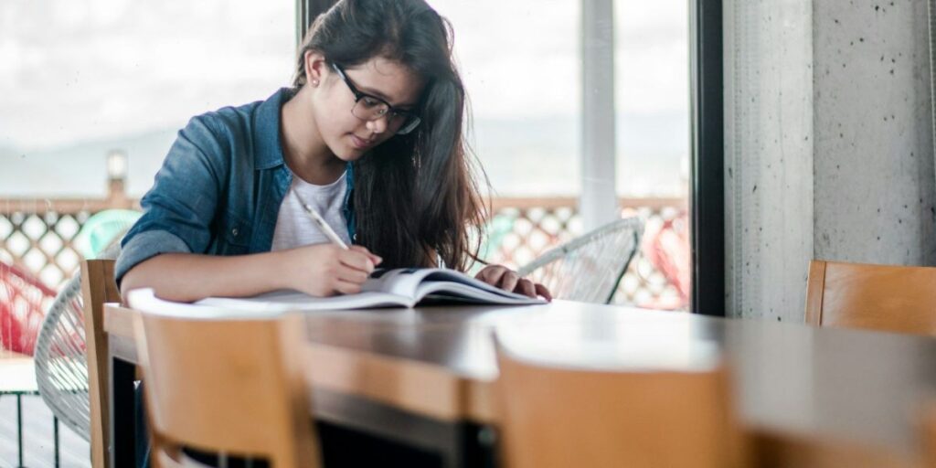 Mulheres são maioria no ensino superior: representam 59% das matrículas