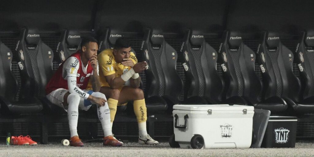 Presidente do Santos defende Neymar no banco: “Não tinha condições de jogo"