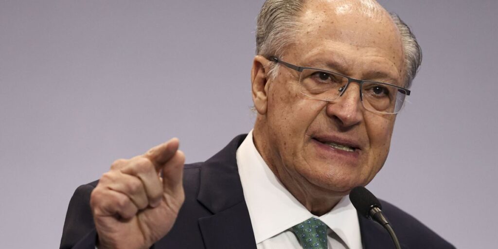 Alckmin tenta nova data para discutir tarifas com secretário americano