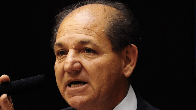 Após licença, suplente de Eduardo Bolsonaro na Câmara é convocado