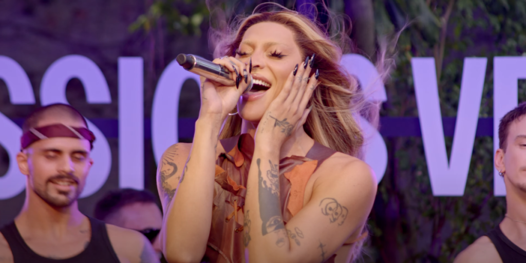 Pabllo Vittar lança versão de “Salva Me”, do RBD; ouça