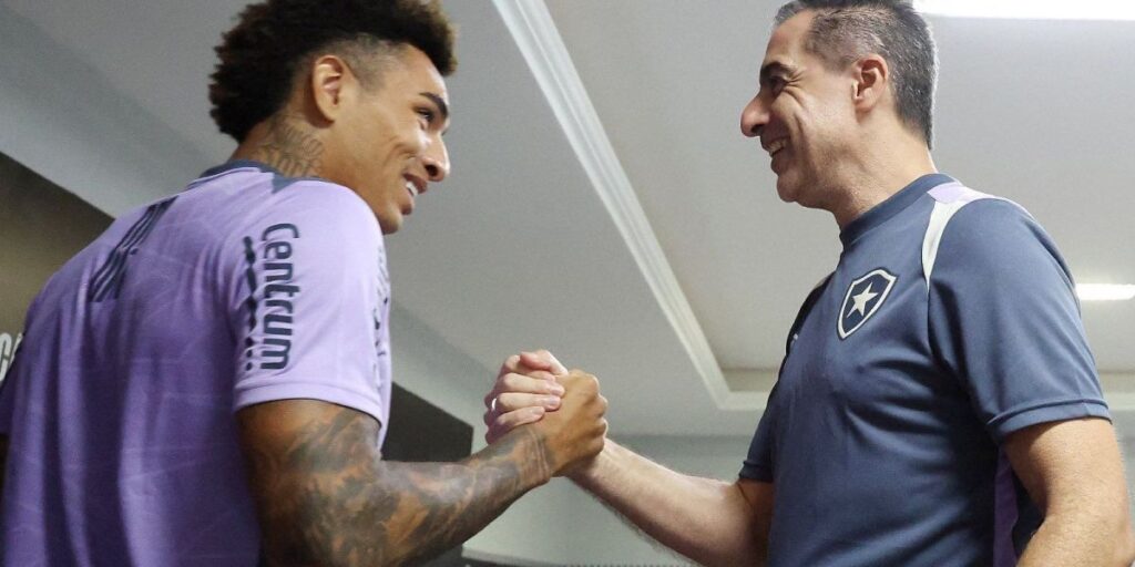 Renato Paiva comanda primeiro treino no Botafogo