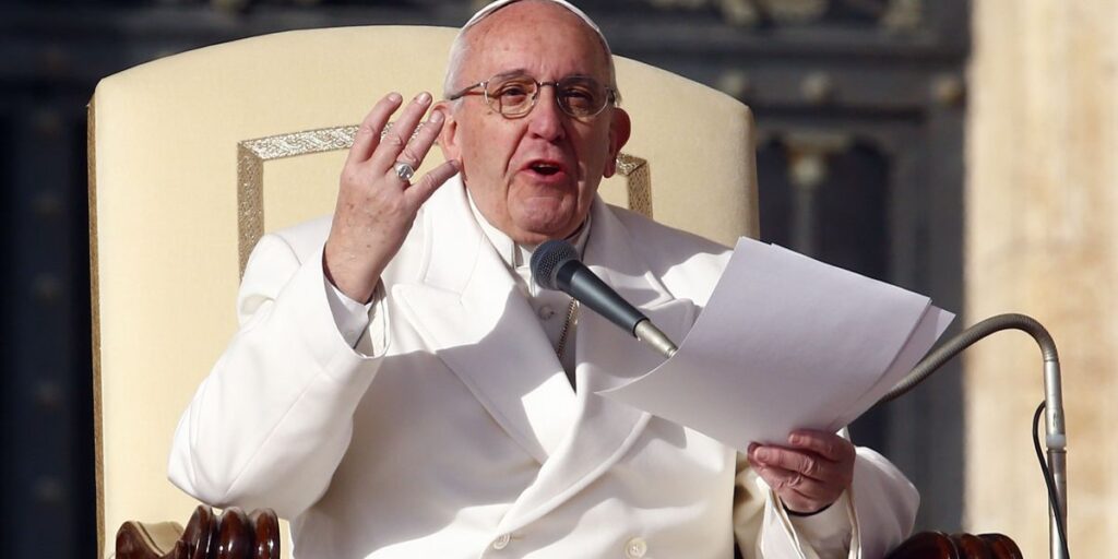 Internado, papa Francisco inicia processo de reformas na Igreja Católica