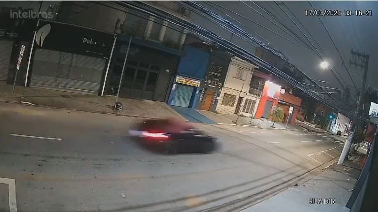 Polícia indicia motoristas de Porsche e T-Cross que disputaram racha em SP