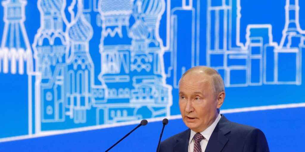 Rússia diz que cancelou ataque na Ucrânia após ligação de Putin e Trump