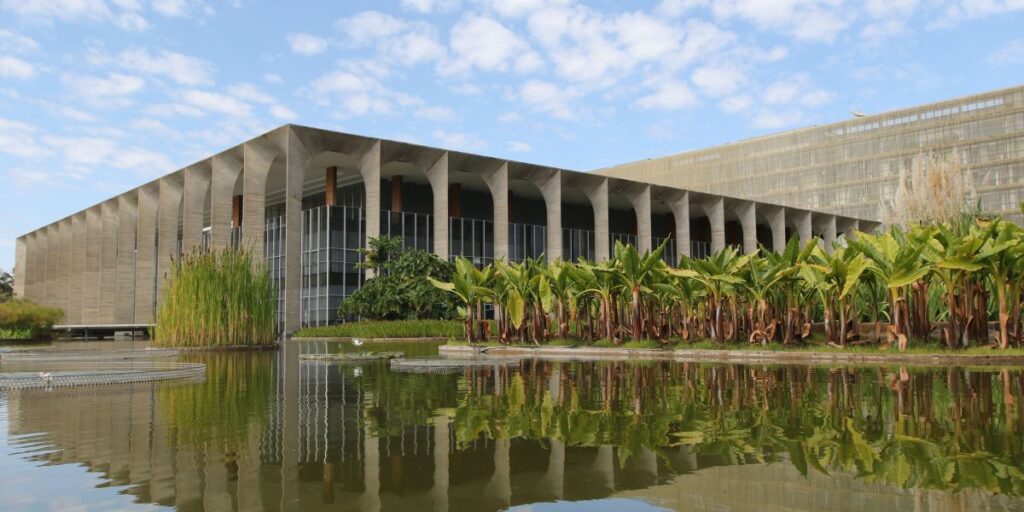 Governo lamenta morte de adolescente brasileiro que estava preso em Israel