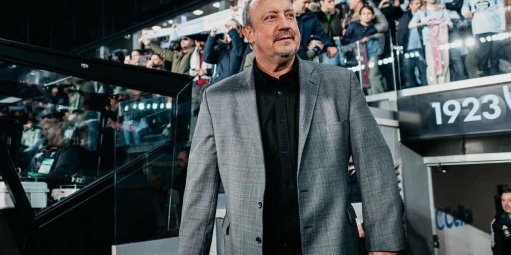 Rafa Benítez admite que esteve perto do Botafogo: "Fiquei impressionado"