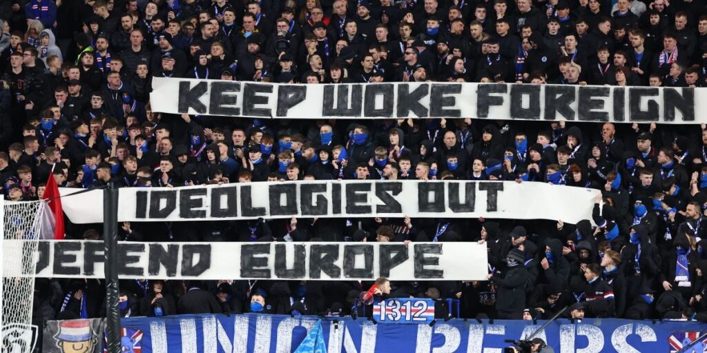 Rangers é punido pela Uefa por faixa "racista" exibida por torcedores