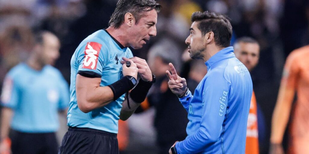 Paulistão: para Raphael Claus, crianças podem repetir agressões de atletas