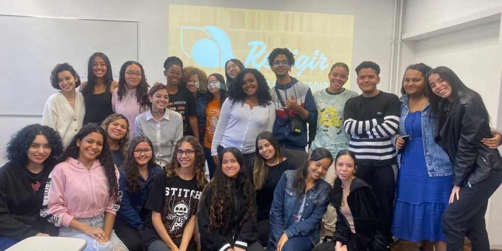 Curso gratuito na USP para pessoas de baixa renda tem inscrições abertas