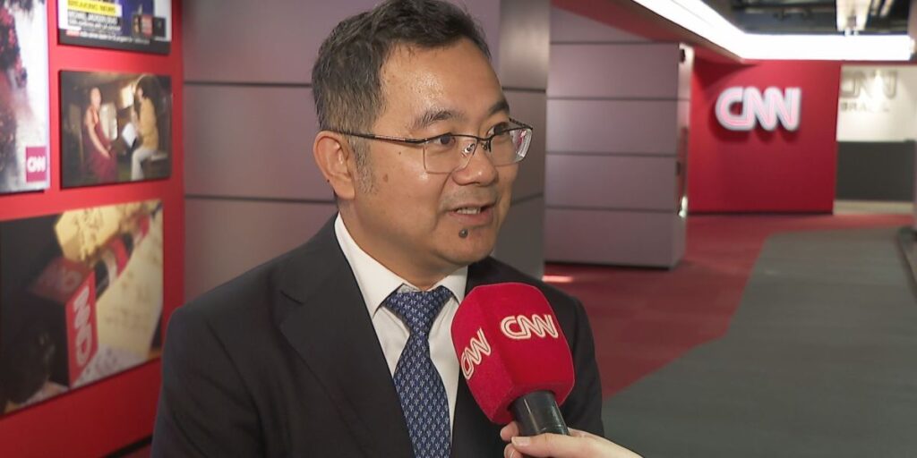 VP da Sinovac: "Trabalhamos para encurtar período de produção de vacinas"