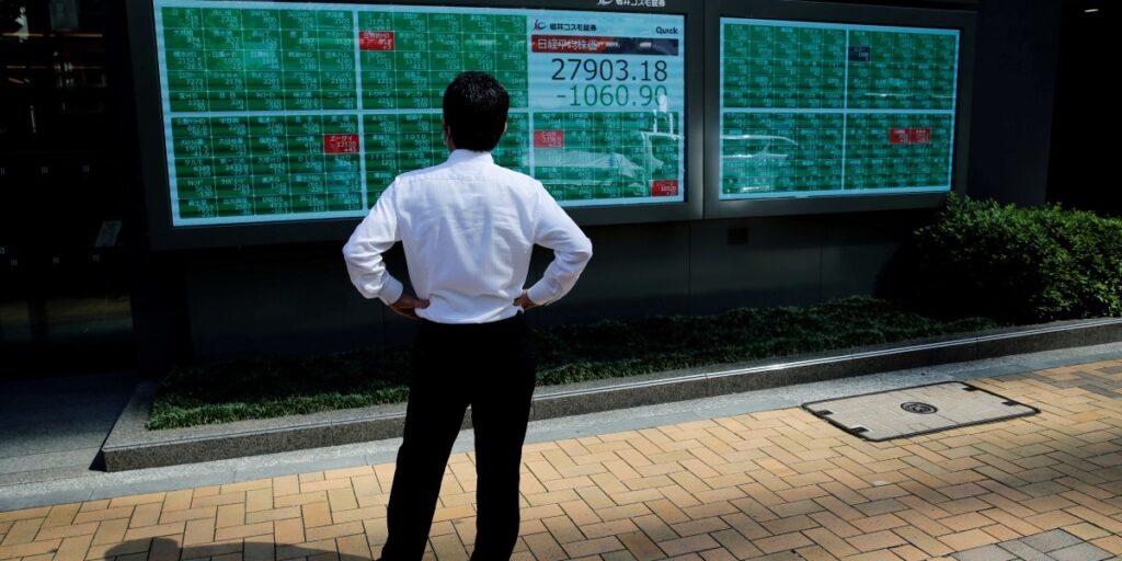 Bolsas asiáticas fecham sem direção única com PMIs e China no radar